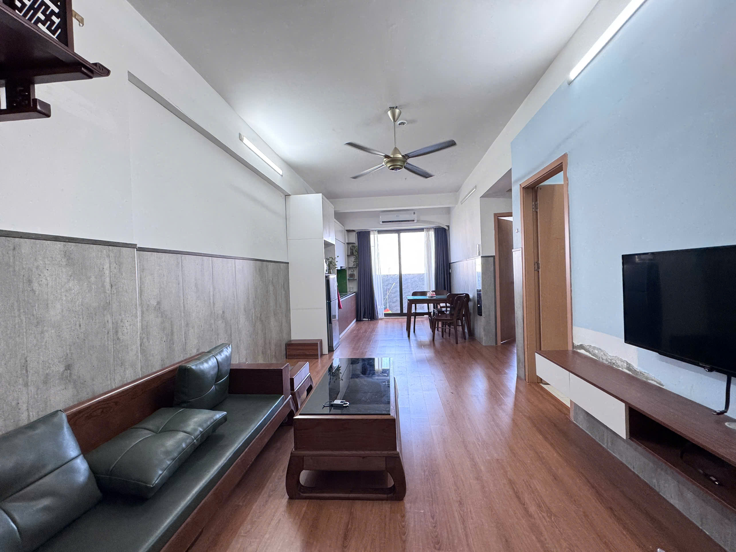 Cho thuê căn hộ Penthouse HH02 Thanh Hà Cienco5 – Ban công rộng view trọn hồ điều hòa, full nội thất (7.5 triệu/tháng)
