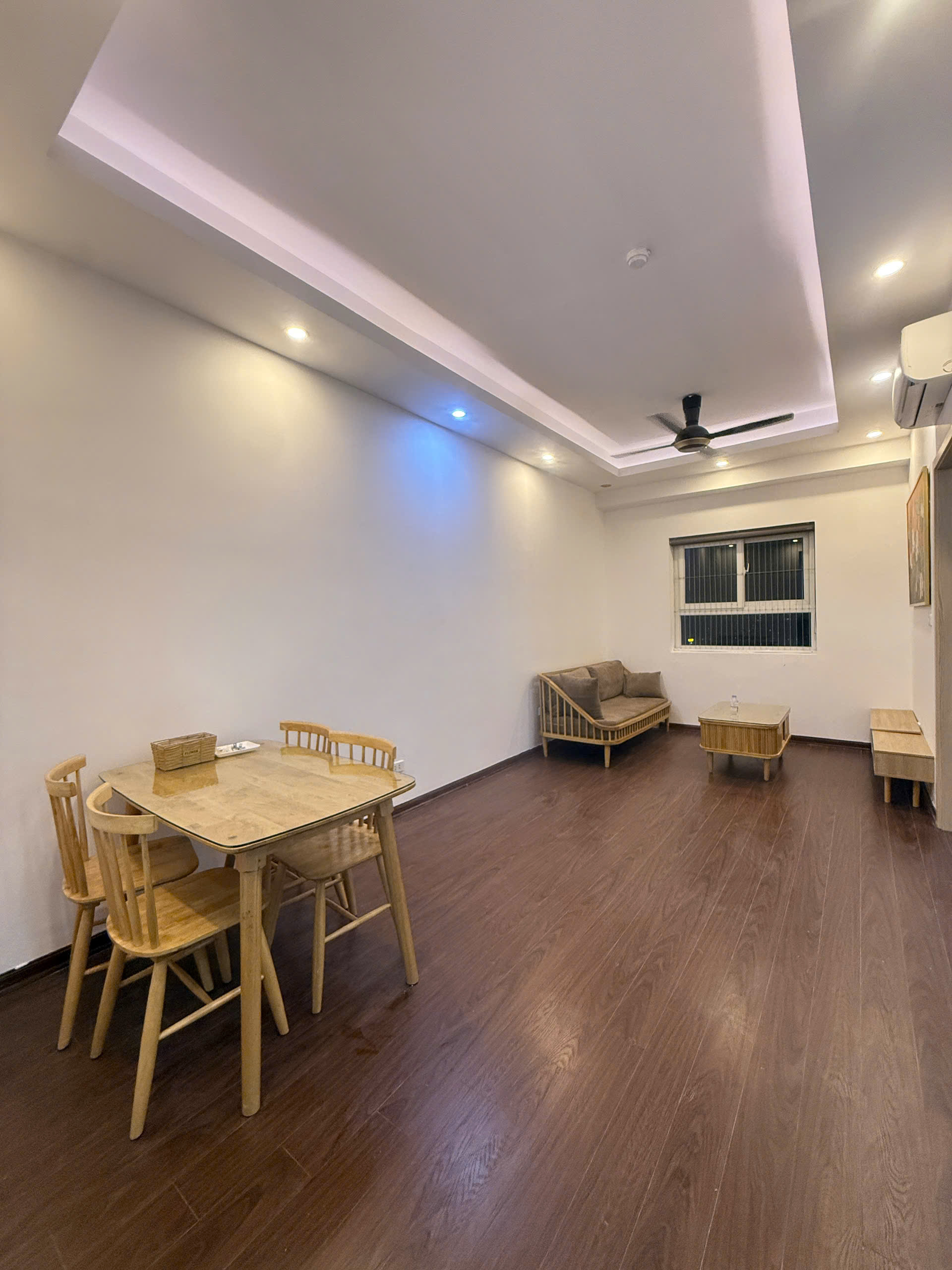 Chính chủ cần bán căn hộ view hồ tại Thanh Hà Mường Thanh giá rẻ.