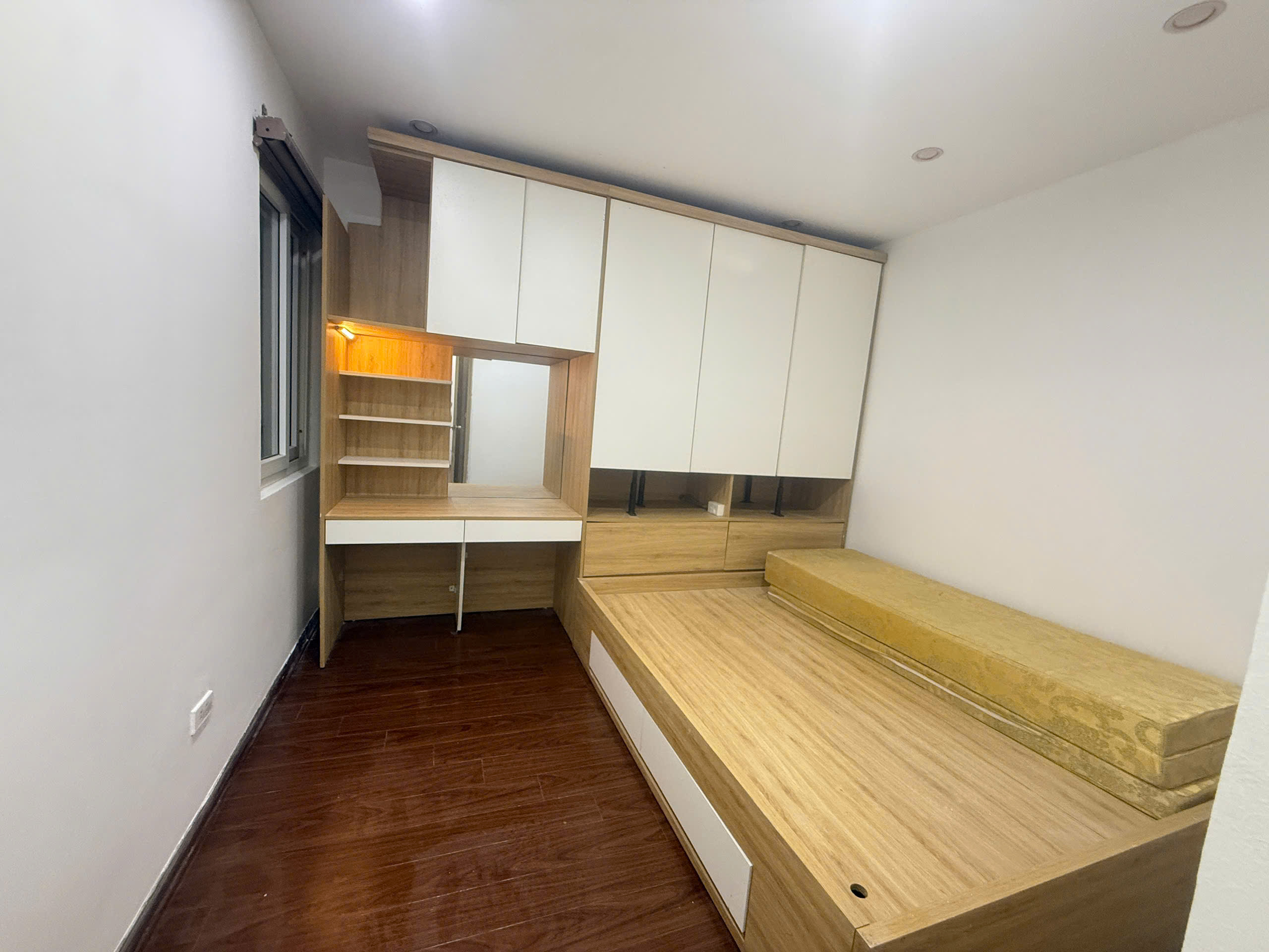 BÁN GẤP CĂN HỘ 02 NGỦ, BAN CÔNG NHÌN HỒ, 70 M2, KĐT THANH HÀ, HÀ ĐÔNG, HÀ NỘI